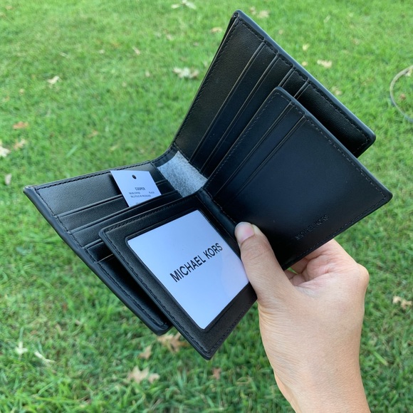 Michael Kors Cooper Bilfold W Passcase - Picture 6 of 6